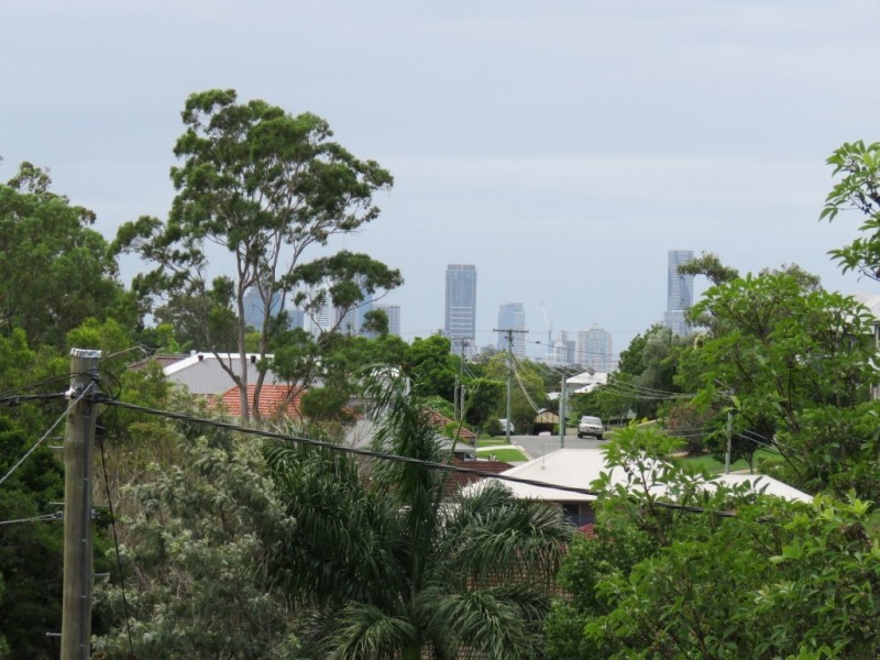 47 Oxley Drive, Holland Park QLD 4121