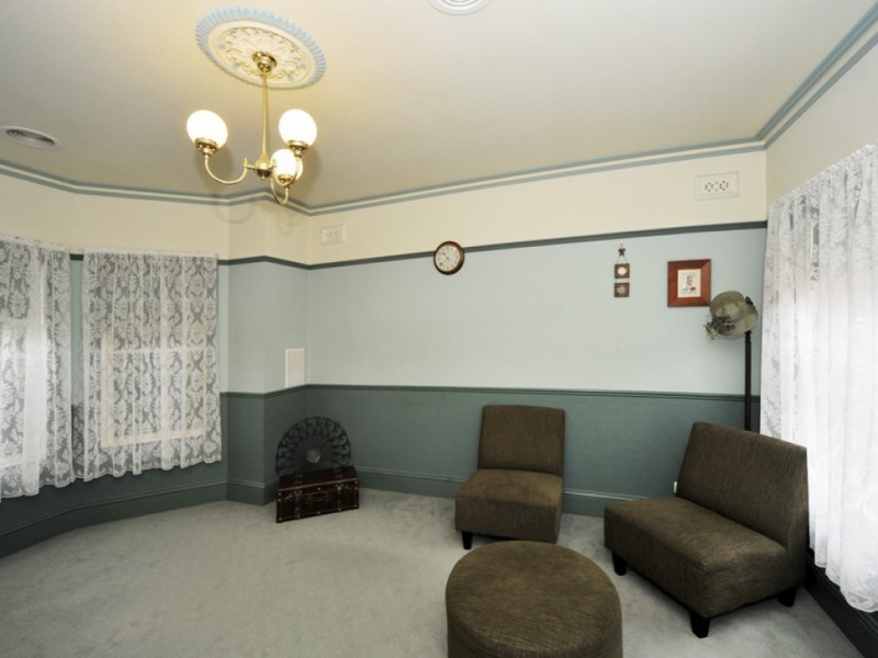 14 Peace Street, Kangaroo Flat VIC 3555