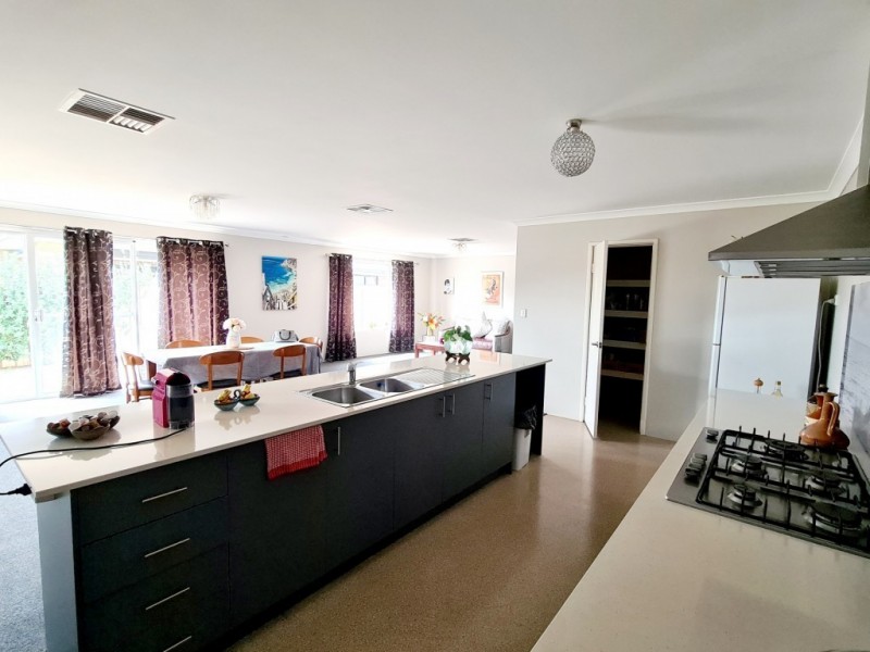 14 Pentecost Loop, Southern River WA 6110