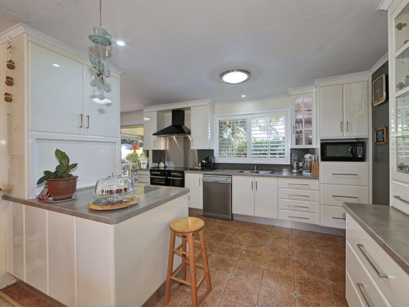 51 Macrossan Street, Childers QLD 4660