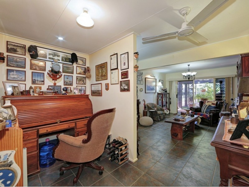 51 Macrossan Street, Childers QLD 4660