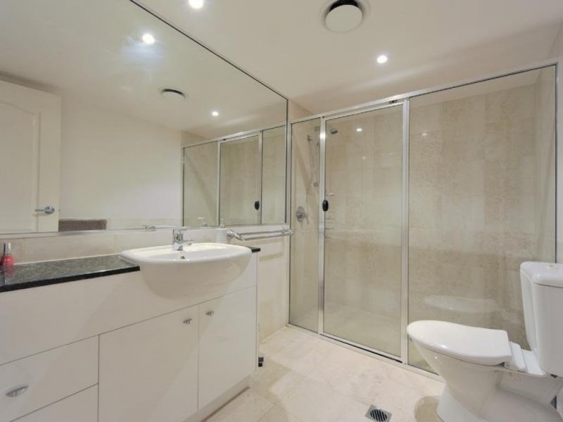 426/36 Macdonald Street, Kangaroo Point QLD 4169