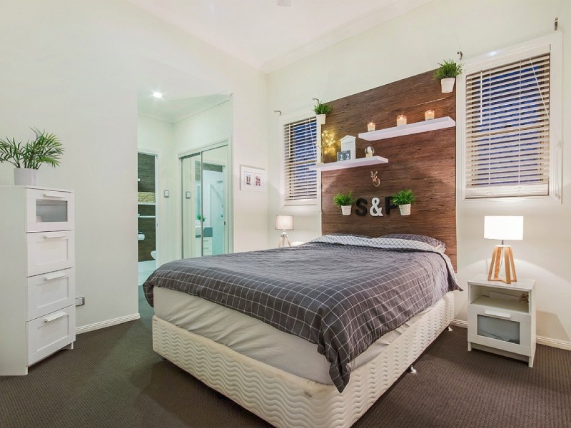 4 Greentrees Terrace, Springfield Lakes QLD 4300