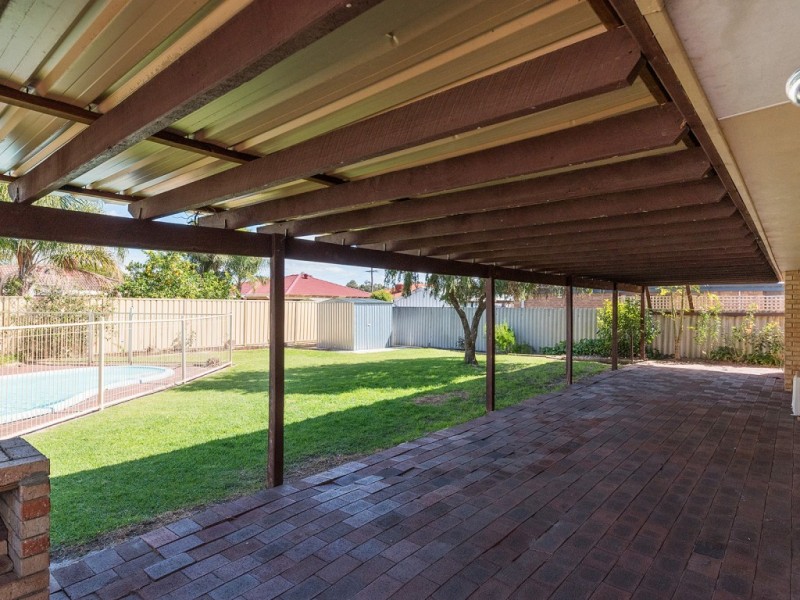 27 Mandarin Way, Seville Grove WA 6112