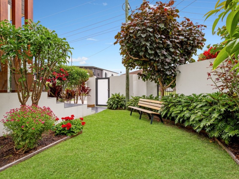 28 Parr Street, Biggera Waters QLD 4216