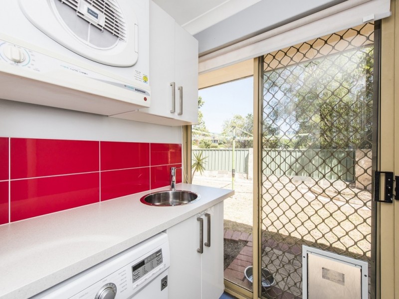 55 Peelwood Pde, Halls Head WA 6210