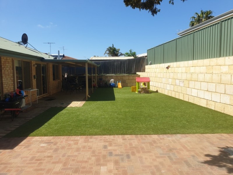 55 Peelwood Pde, Halls Head WA 6210