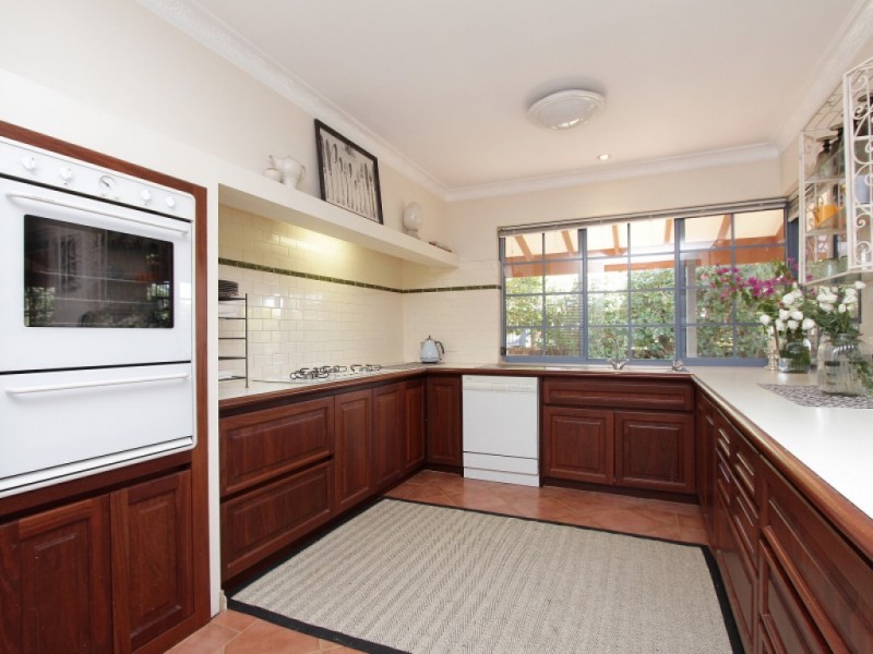 14 Chardonnay Drive, The Vines WA 6069