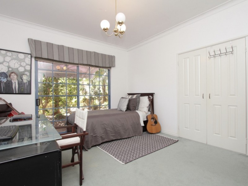 14 Chardonnay Drive, The Vines WA 6069