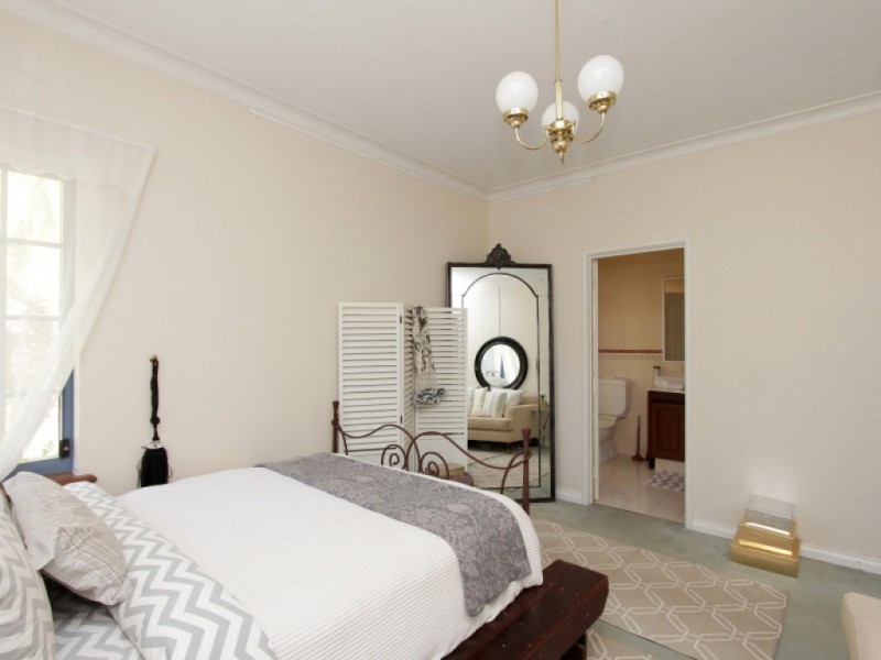 14 Chardonnay Drive, The Vines WA 6069