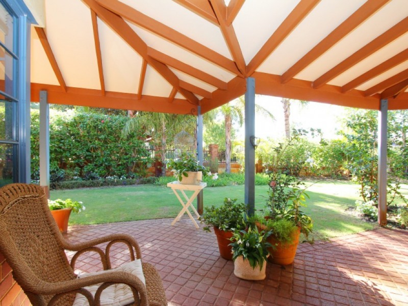 14 Chardonnay Drive, The Vines WA 6069