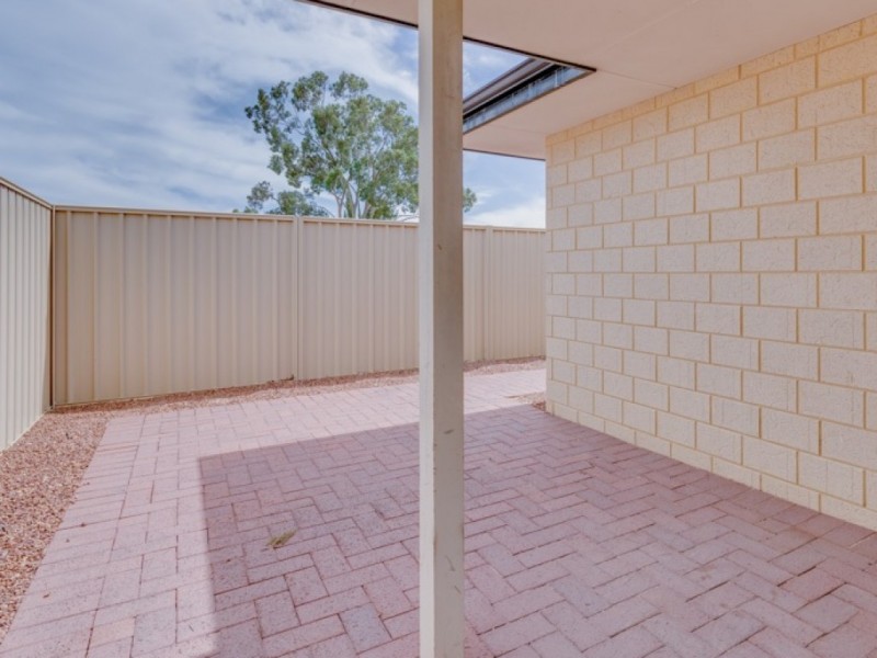 12/51 Braemore Street, Seville Grove WA 6112