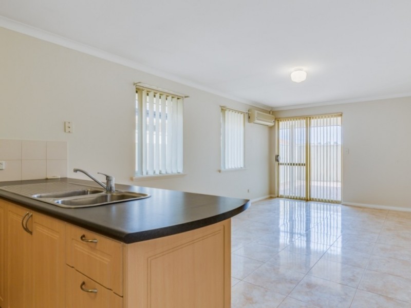 12/51 Braemore Street, Seville Grove WA 6112