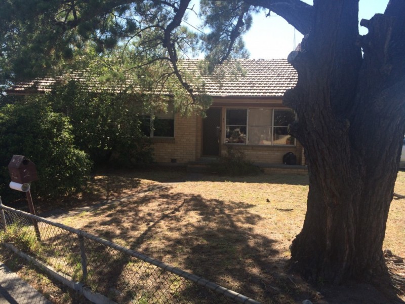 2 Antwerp Street, Dallas VIC 3047