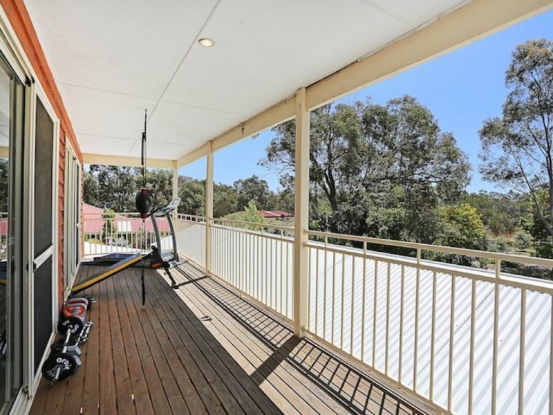 12 Jacaranda Drive, North Yunderup WA 6208