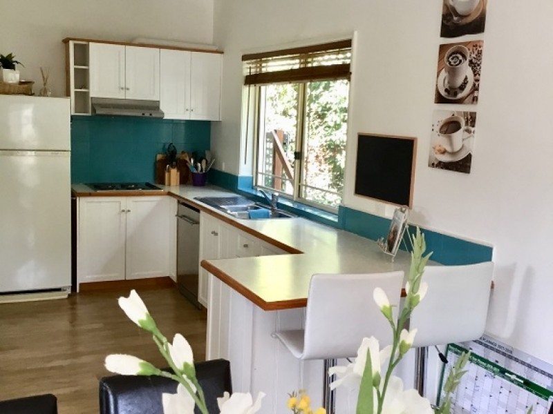 5 Woodlands Grove, Bright VIC 3741