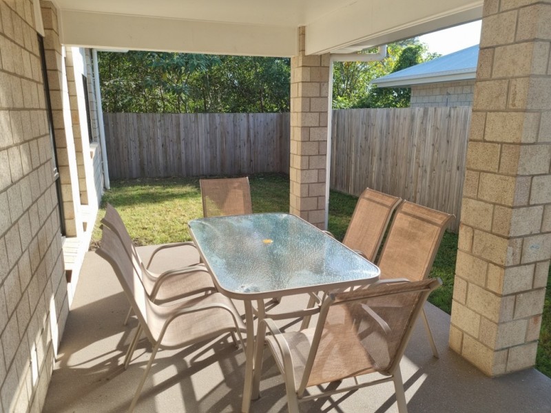 16 Frederick Place, Park Ridge QLD 4125