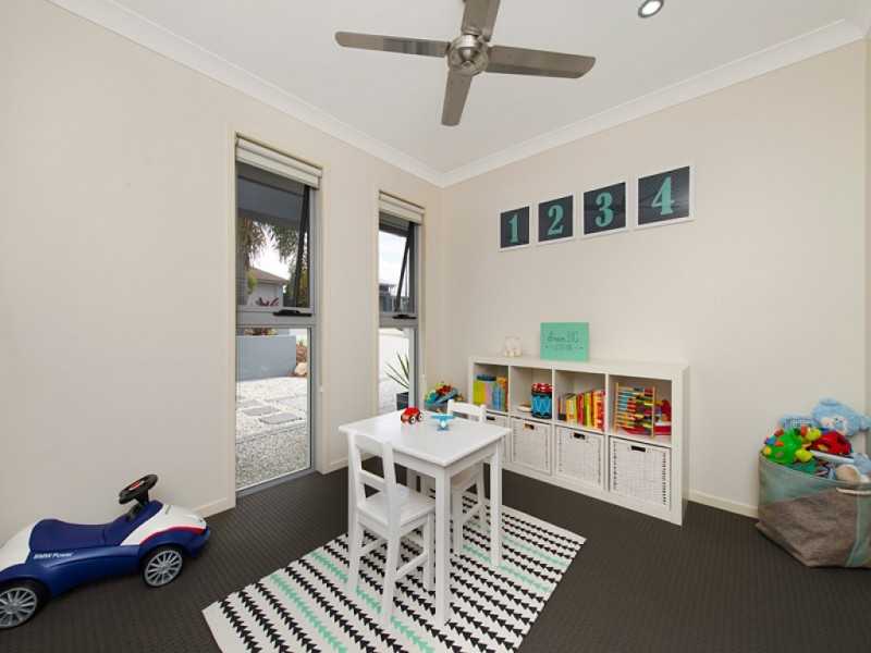 37 Goodenia Crescent, Seventeen Mile Rocks QLD 4073