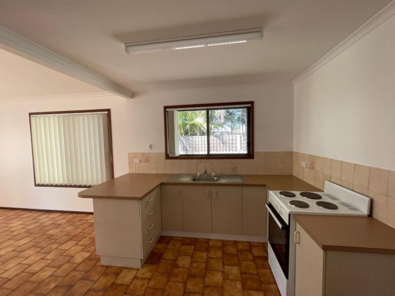 2/5 Bentwood Street, Burrum Heads QLD 4659