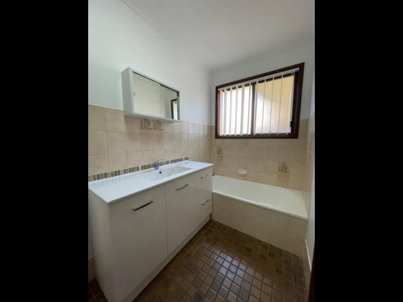 2/5 Bentwood Street, Burrum Heads QLD 4659