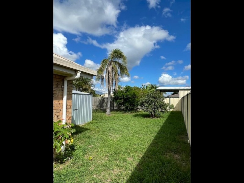 2/5 Bentwood Street, Burrum Heads QLD 4659
