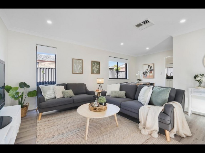 22 Lawrence Street, Gosnells WA 6110