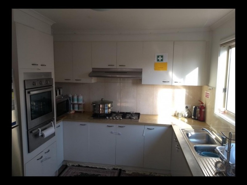 1/21 Parkview Close, Dandenong VIC 3175