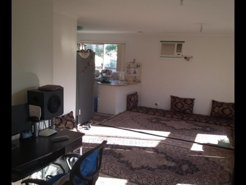 1/21 Parkview Close, Dandenong VIC 3175