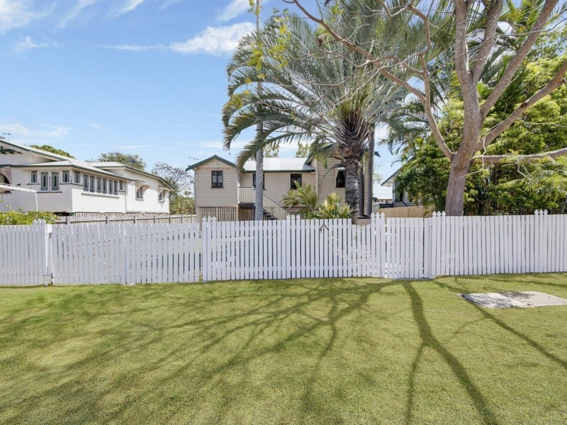 110 Main Street, Park Avenue QLD 4701