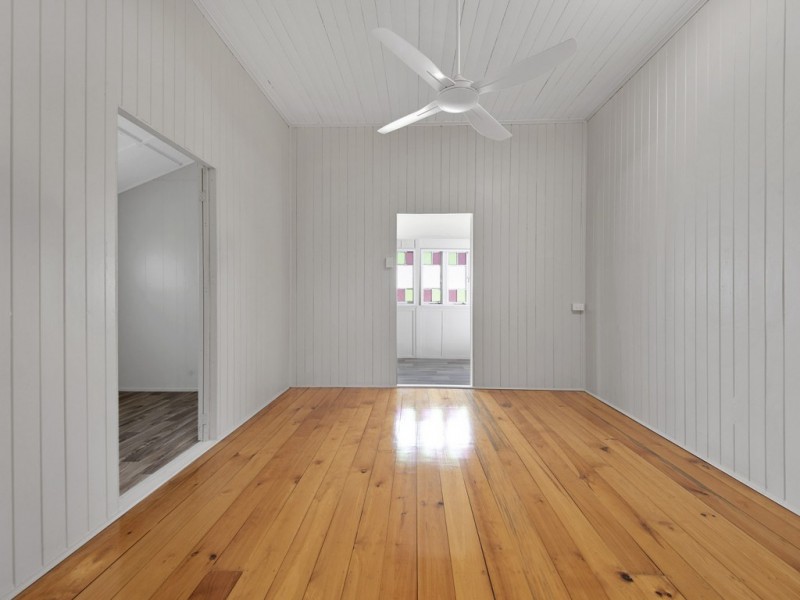 110 Main Street, Park Avenue QLD 4701