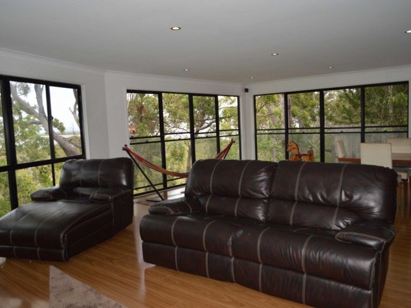170 Treasure Island Avenue, Karragarra Island QLD 4184