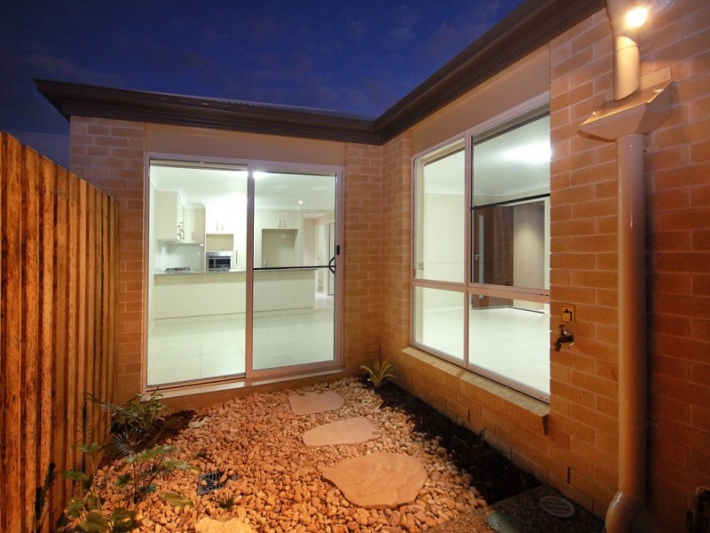 1/12 Wapiti Street, Kearneys Spring QLD 4350