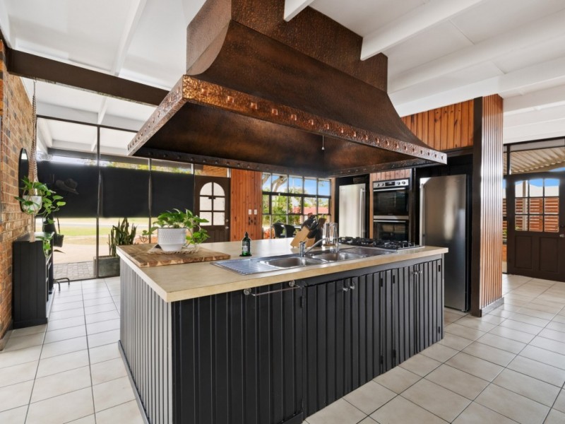 11 Alrak Avenue, Browns Plains QLD 4118