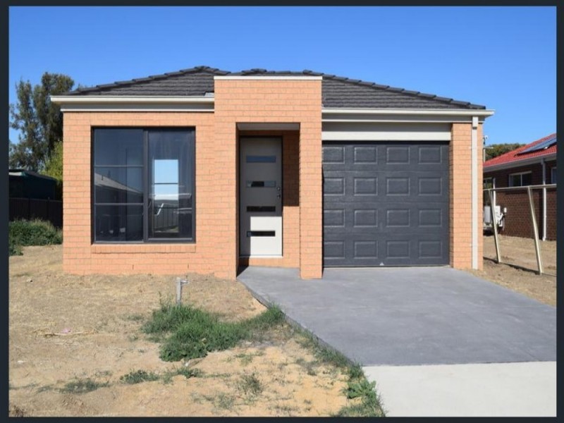 12 Redgum Drive, Kerang VIC 3579