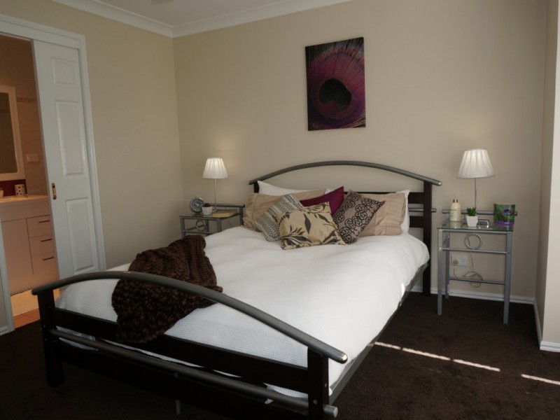 10 Nancy Court, Deception Bay QLD 4508