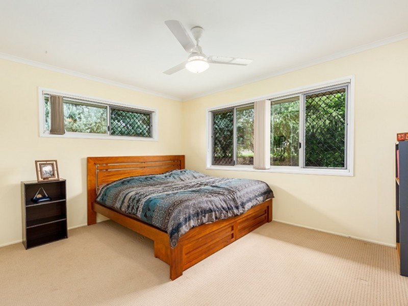 10 Illoura Street, Petrie QLD 4502