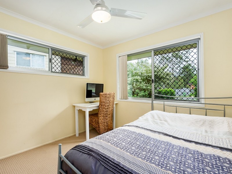 10 Illoura Street, Petrie QLD 4502