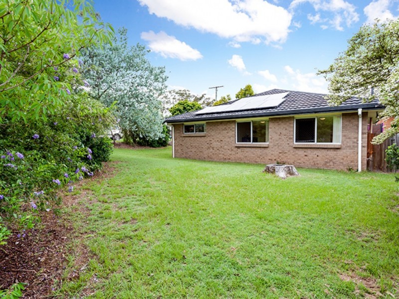 10 Illoura Street, Petrie QLD 4502