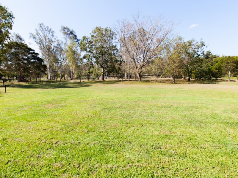 484 Mount Crosby Road, Anstead QLD 4070