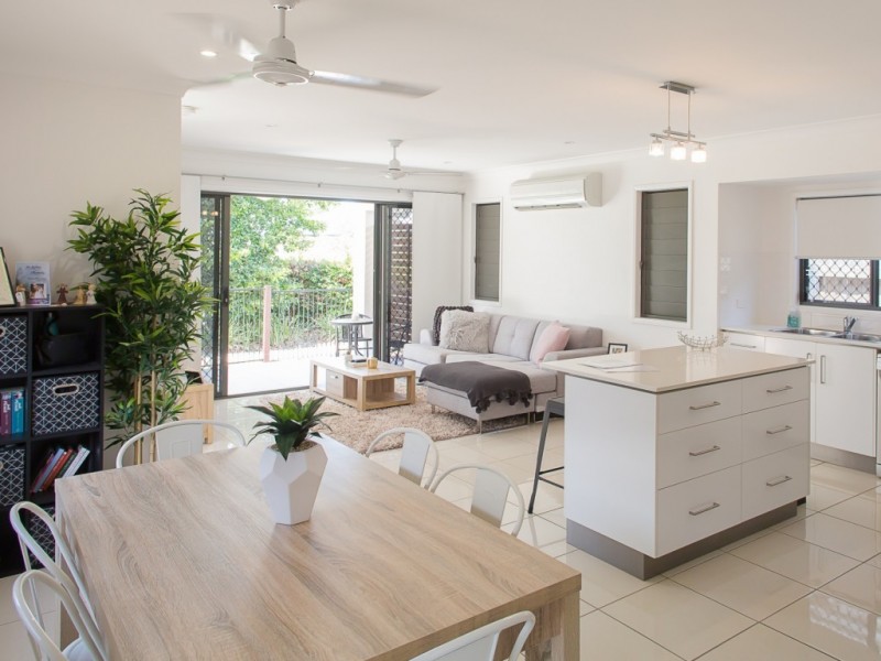 8 Goode Lane, Oonoonba QLD 4811