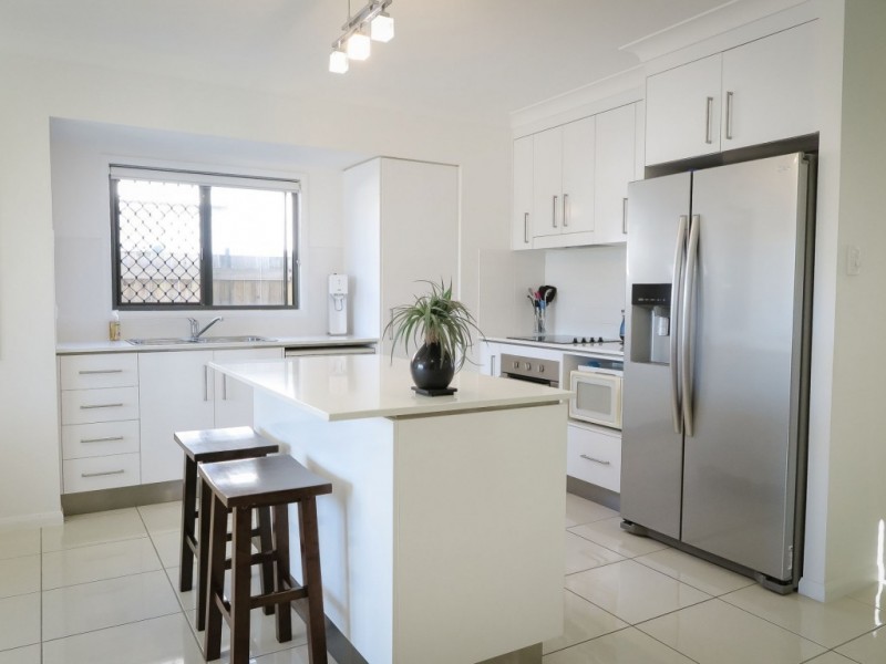 8 Goode Lane, Oonoonba QLD 4811