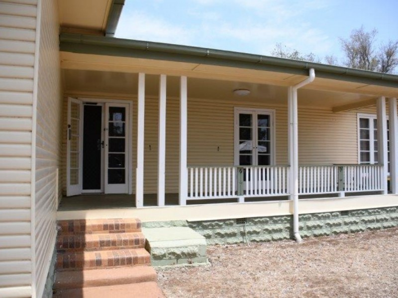 37 Short Street, Pittsworth QLD 4356