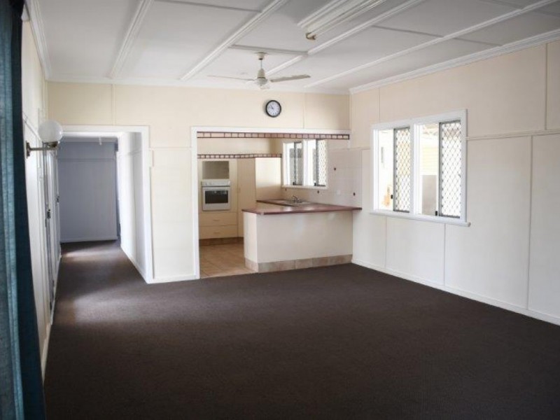 37 Short Street, Pittsworth QLD 4356