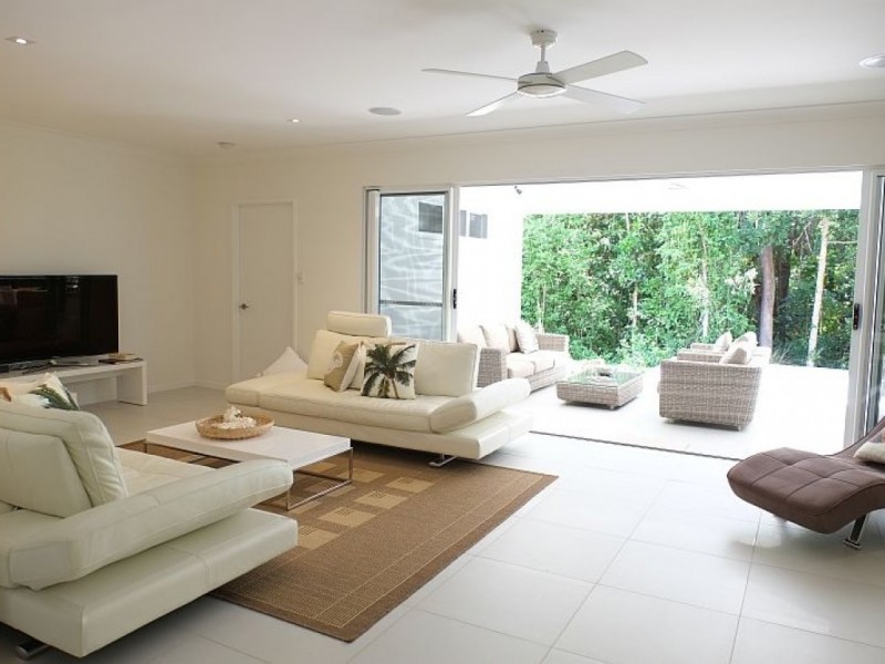 20 Kurt Close, Palm Cove QLD 4879