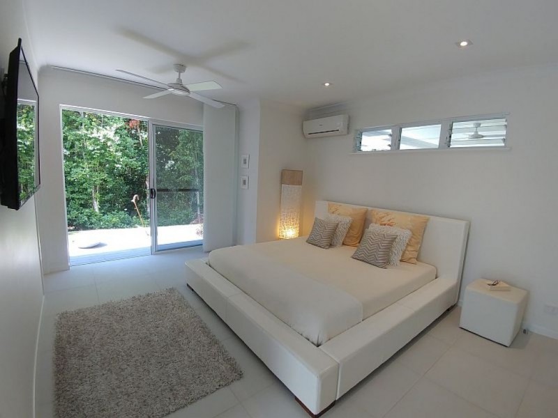 20 Kurt Close, Palm Cove QLD 4879