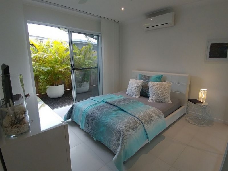 20 Kurt Close, Palm Cove QLD 4879