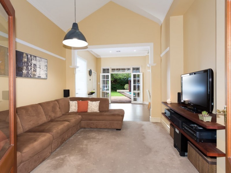 89 Tenth Avenue, Inglewood WA 6052