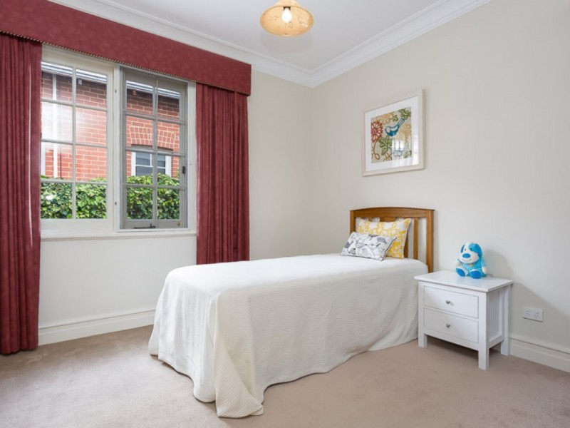 89 Tenth Avenue, Inglewood WA 6052