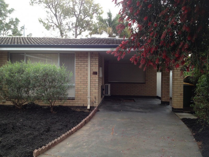 21B Ochiltree Way, Kardinya WA 6163