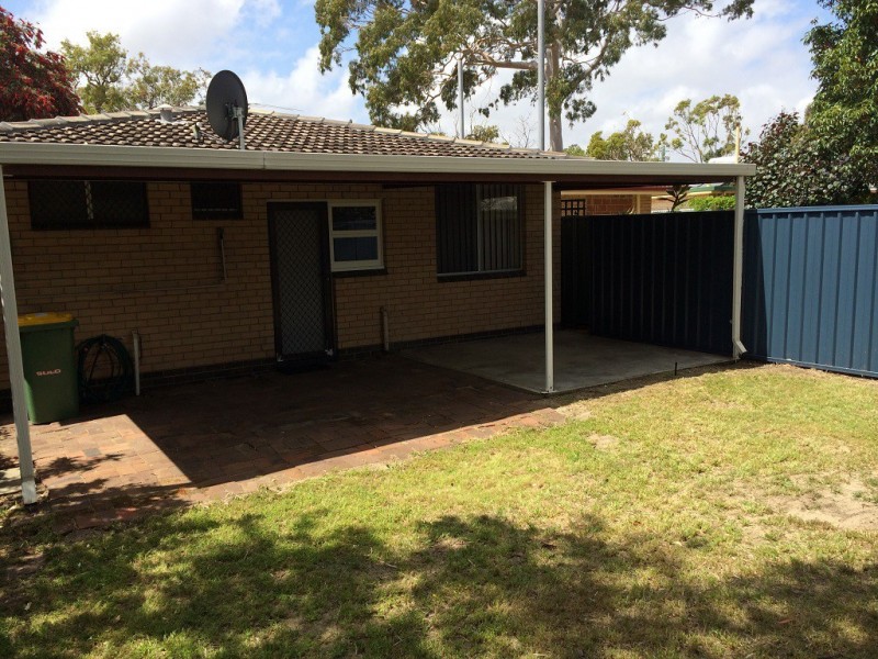 21B Ochiltree Way, Kardinya WA 6163